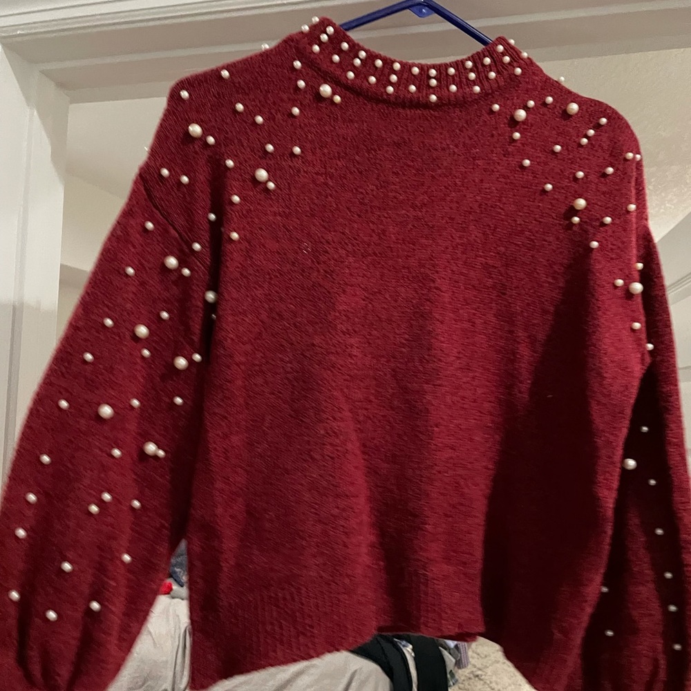 Crop balloon sleeve sweater with beads